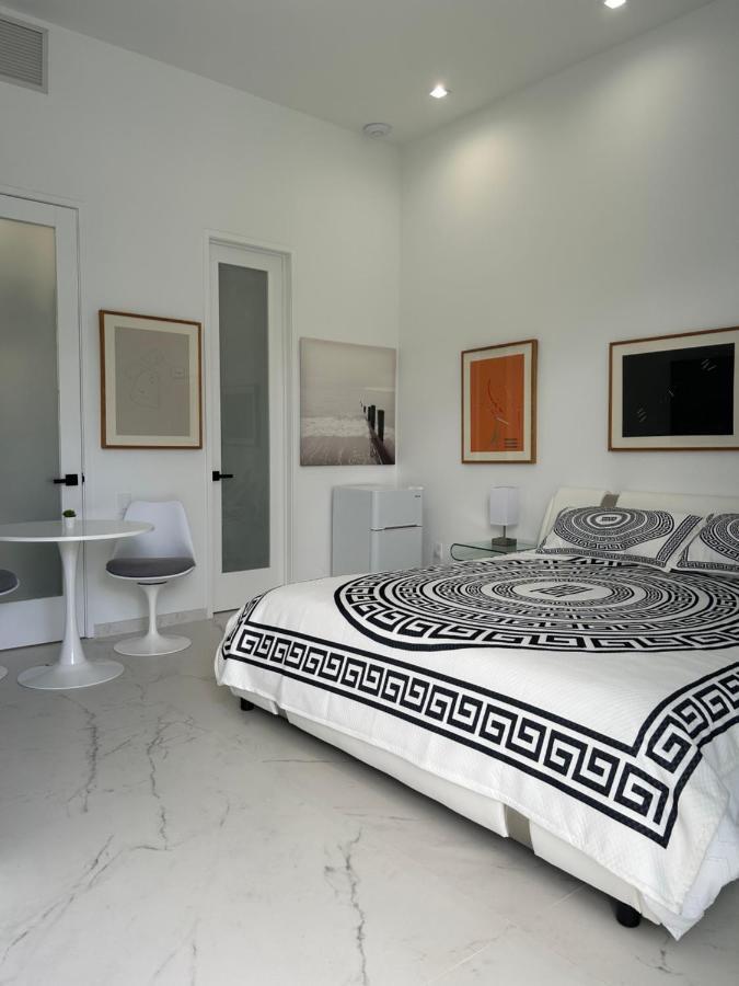 Men Only Clothing Option Guesthouse Near Wilton Manors Fort Lauderdale Exterior foto